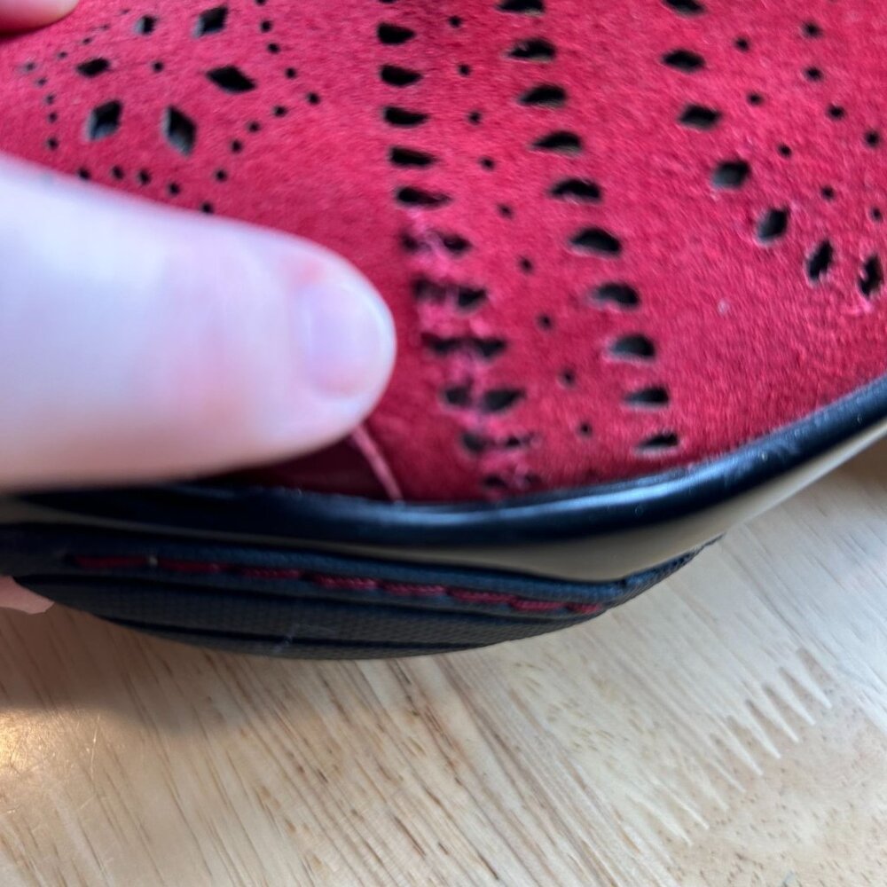 Jambu Womens Decorative Red Suede Black Fur Trim Shoes Sz 7 1/2 - Picture 6 of 9